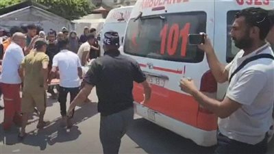 تجدد القصف على مدرسة الصلاح بدير البلح وإصابة المارة برصاص الاحتلال في غزة