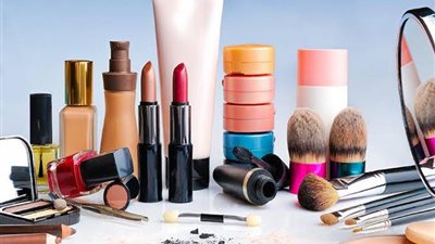 تحذير صحي من مواد كيمائية موجودة في بعض مستحضرات التجميل مرتبطة بسرطان الثدي 
