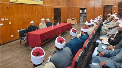 رئيس قطاع المعاهد الأزهرية وأمين البحوث الإسلامية يتفقدان امتحانات الدور الثاني بالأقصر | صور