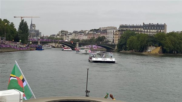 مركب بعثة مصر يصل