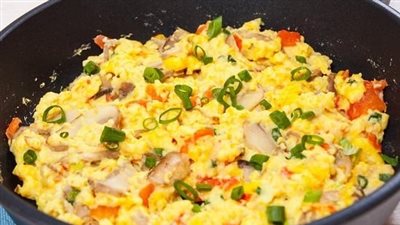 جربيها بالطحينة.. طريقة عمل شكشوكة البيض بالطماطم بمكونات إضافية