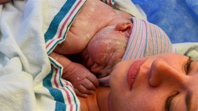 4 خرافات يصدقها البعض عن الولادة الطبيعية.. تعرف عليها