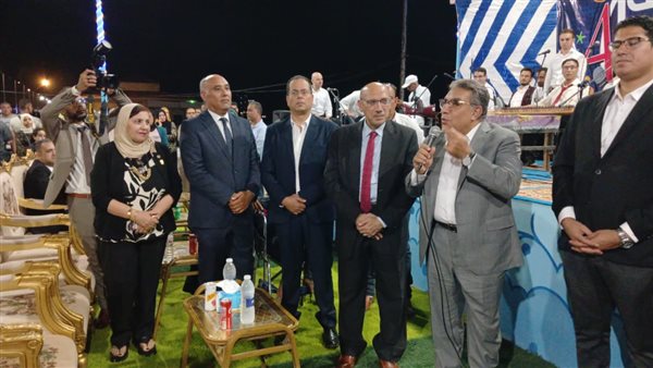 المحافظ ونائب رئيس