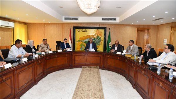 خلال اجتماعه الموسع