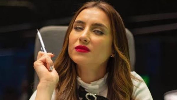 الفنانة هلا السعيد