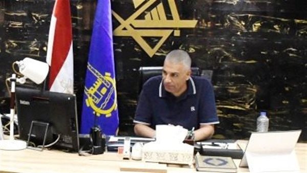 محافظ أسوان