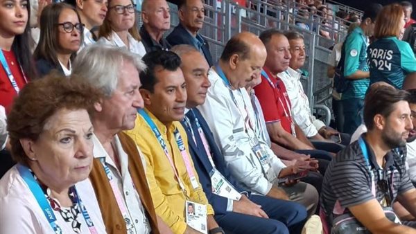 وزير الرياضة والخطيب