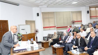 وزير التعليم يطالب قيادات الإدارات التعليمية بوضع خطط نهائية دقيقة ومدروسة لكل مديرية