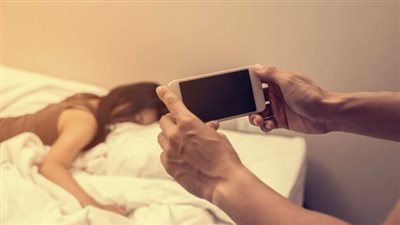 القبض على مالك ستوديو بتهمة استقطاب الفتيات لتصوير فيديوهات غير مجازة رقابيًا بالجيزة