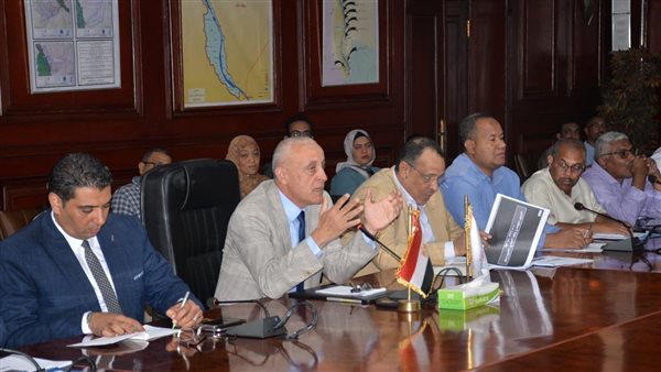 محافظ الأقصر خلال