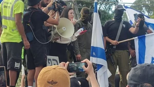 اقتحام مقر الشرطة