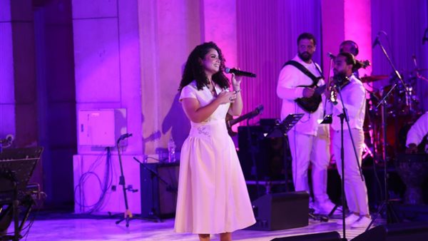 نسمة محجوب تتألق