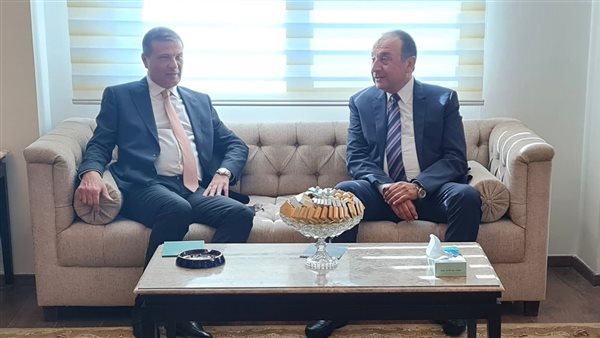 أثناء اللقاء 