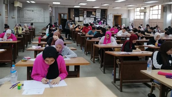 طلاب الثانوية العامة