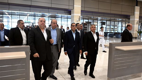 رئيس الوزراء يتفقد