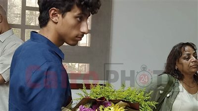 حفيد سميحة أيوب يحضر ندوتها الخاصة بالمهرجان القومي للمسرح.. والفنانة: أجمل شيء في الوجود الرضا