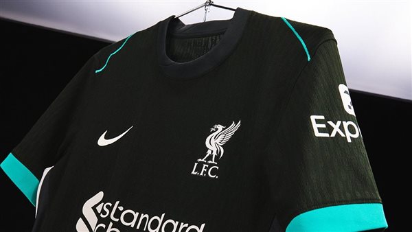 قميص ليفربول الاحتياطي