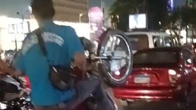 عايز يتشهر.. القبض على المتهم بأداء حركات استعراضية بـ الموتوسيكل في الدقهلية
