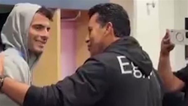 وزير الرياضة وزيزو