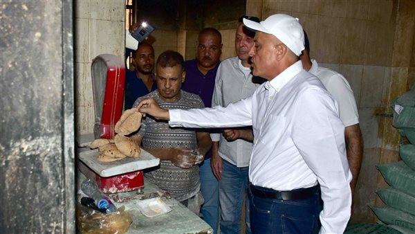 محافظ الأقصر خلال