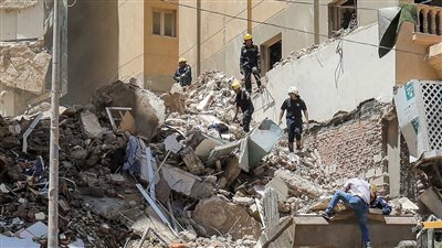 انهيار عقار في منطقة اللبان بالإسكندرية.. والحي: صادر له قرار إزالة | بث مباشر