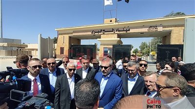 وزير الخارجية التركي يزور معبر رفح البري من الجانب المصري