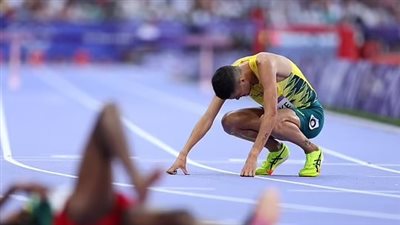 سبب انهيار العداء الأسترالي كلارك في سباق 3000 متر موانع في أولمبياد باريس 2024