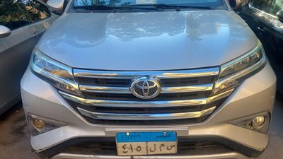 بـ 7 مقاعد.. سعر تويوتا راش في سوق السيارات المستعملة