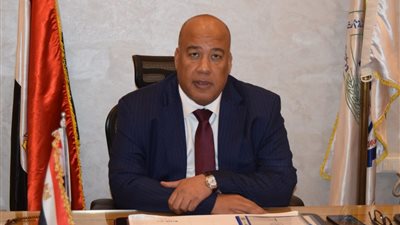 رئيس غرفة القاهرة يدعو وزير الصناعة لزيارة المناطق الصناعية