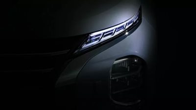 ميتسوبيشي تستعد لإطلاق أوتلاندر المحسنة بتكنولوجيا جديدة ونظام نقل الحركة PHEV 