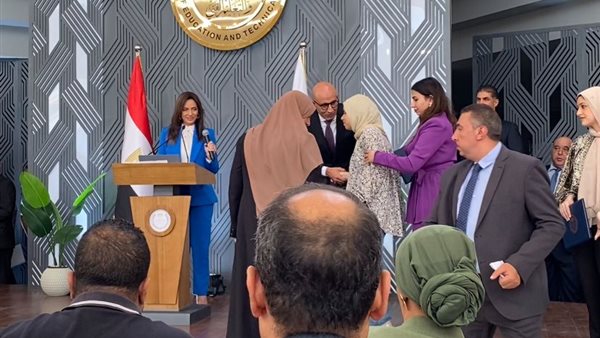 الطالبة سماء سمير