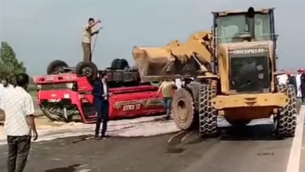 انقلاب سيارة تريلا