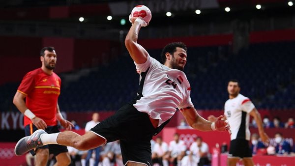  يد مصر وإسبانيا