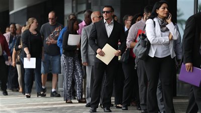 نمو الوظائف في أمريكا والبطالة تنخفض إلى 4.2%