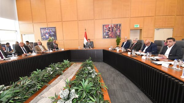 اجتماع وزير الإسكان