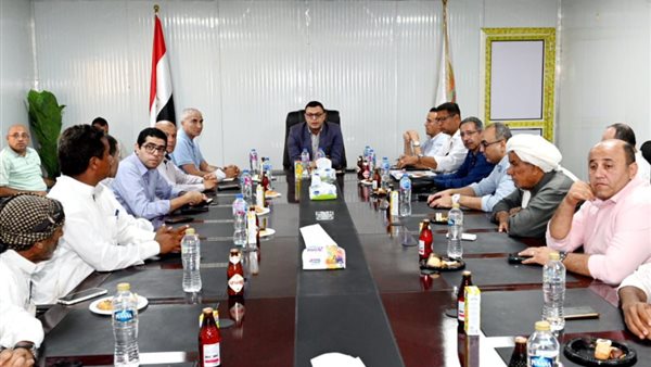 جانب من اجتماع وزير