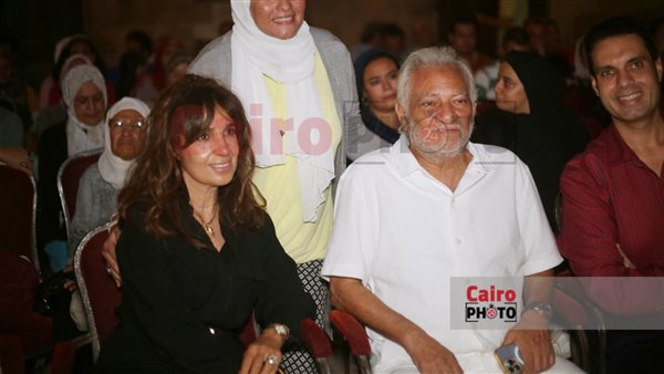 سامح الصريطي وزوجته