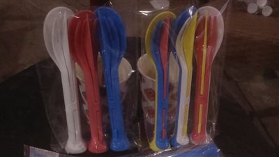 يسعى للعالمية.. مصري يبتكر أدوات منزلية بسيطة لكسب قوت يومه: أتمنى تسجيل المنتج بالصحة