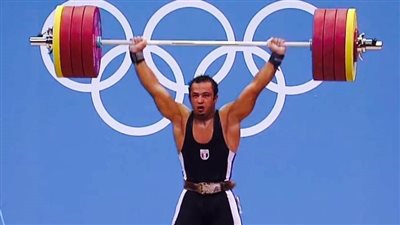 بعد 12 عاما.. طارق يحيى يتسلم برونزية رفع الأثقال في باريس اليوم