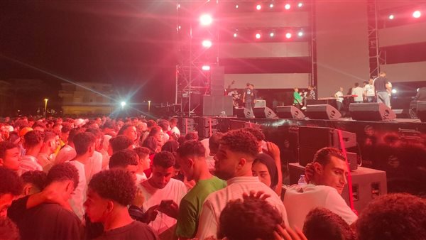 الجماهير بحفل رامي