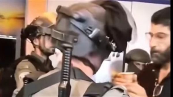  فلسطيني يصر على