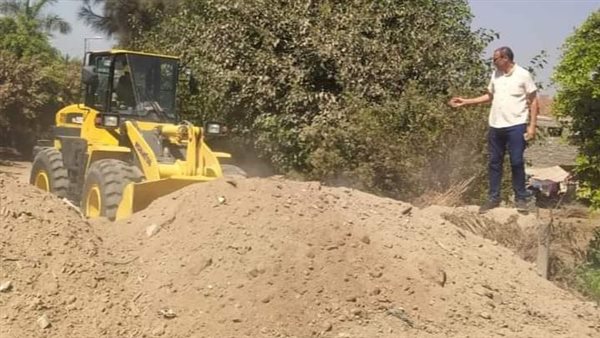 غلق معبر مخالف بالبحيرة