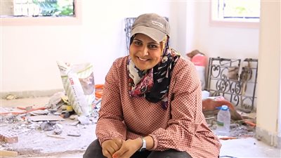 قصة كفاح شيماء عاملة البناء بالشرقية: دخلت مجال الرجالة عشان مقولش لحد يديني جنيه.. وعايزة أعيش مستورة| فيديو