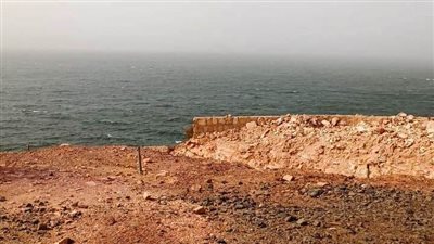 محافظ كفرالشيخ: توقف حركة الملاحة والصيد بميناء البرلس والسواحل الشمالية لسوء الأحوال الجوية