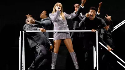 محامية مخطط الهجوم الإرهابي على حفل تايلور سويفت: كان يبحث عن طريقة إعداد القنبلة على الإنترنت