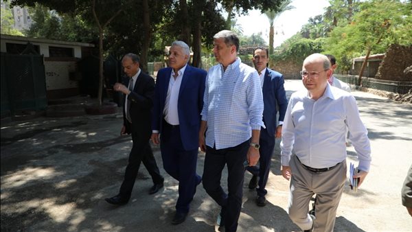 وزير الزراعة يتفقد