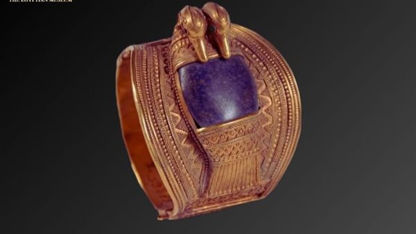  سوار ذهبي للملك