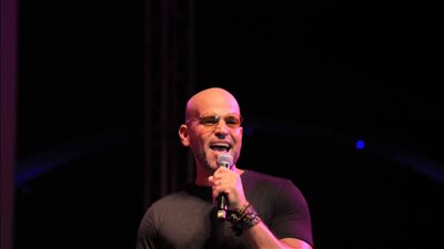 أبو يتألق على مسرح مكتبة الإسكندرية المكشوف ضمن فعاليات مهرجان الصيف الدولي