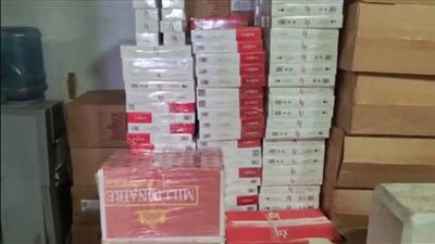 تجار الطمع.. حجب 60 ألف عبوة سجائر لحين ارتفاع سعرها بدمياط| صور