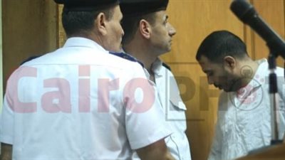 وصول سفاح التجمع إلى محكمة الاستئناف لنظر طلب رد هيئة محاكمته